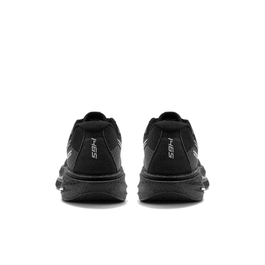 Orvyn All Black